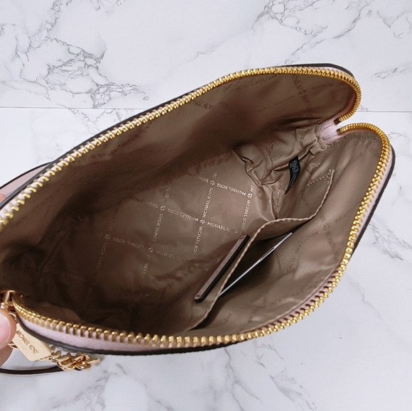 michael kors dome crossbody - Picture 7 of 7